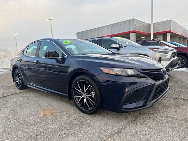 Used 2021 Toyota Camry SE image 11