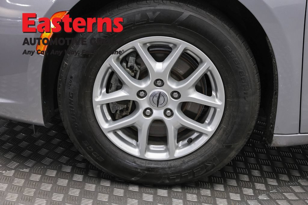 Used 2021 Chrysler Pacifica Touring-L FWD image 35