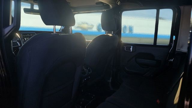 Used 2023 Jeep Wrangler Unlimited Rubicon w/ Cold Weather Group image 22