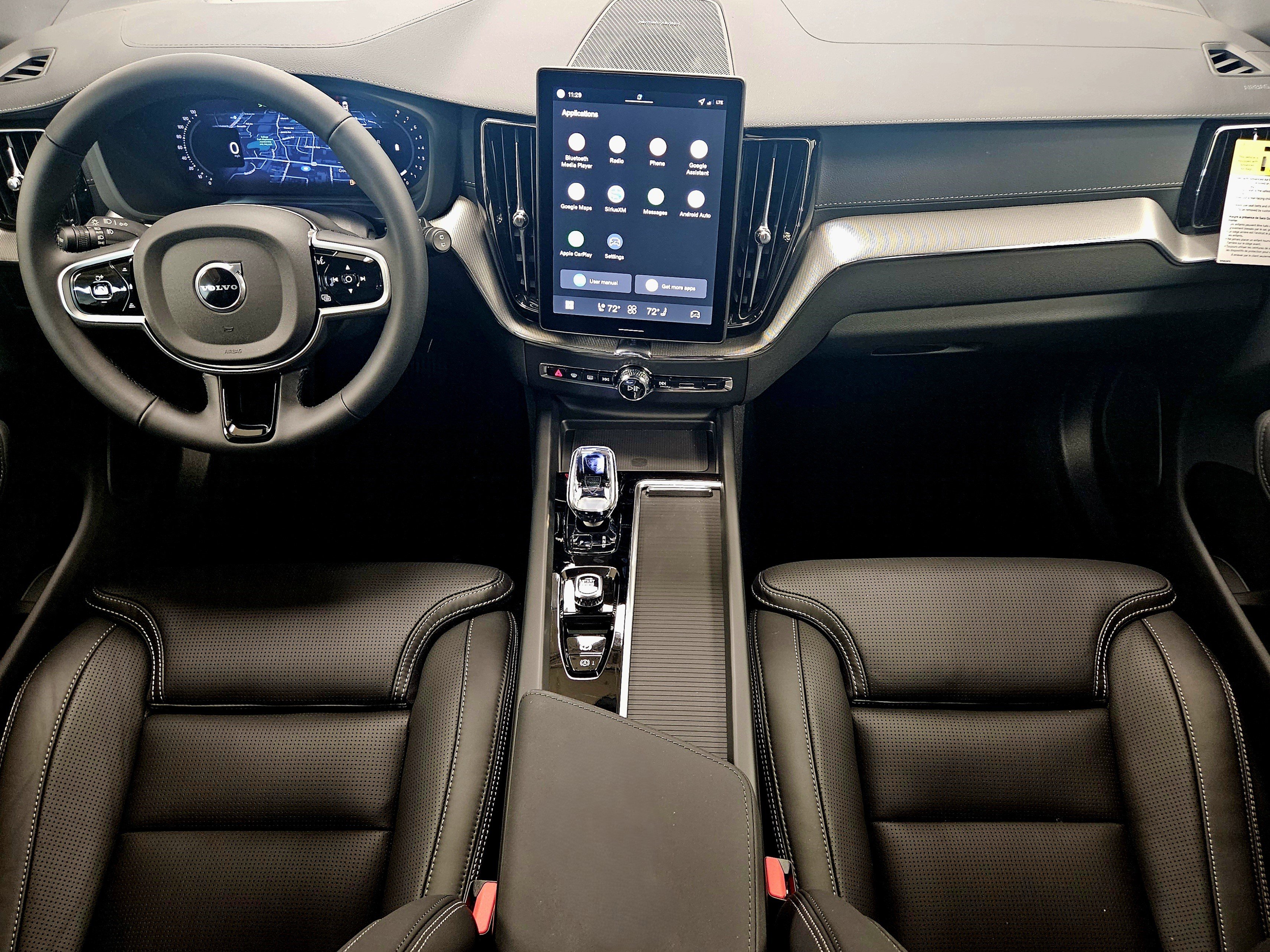 New 2026 Volvo XC60 B5 Ultra w/ Climate Package image 15