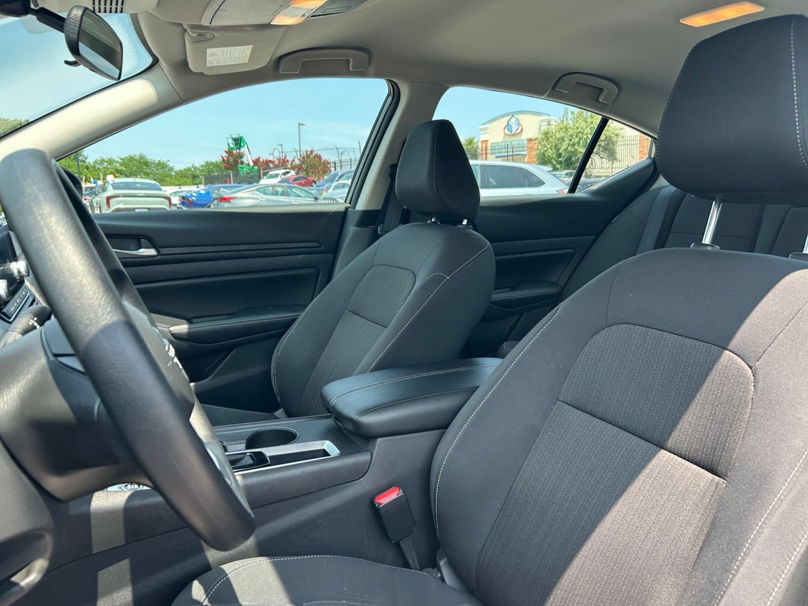Used 2025 Nissan Altima 2.5 SV FWD image 26