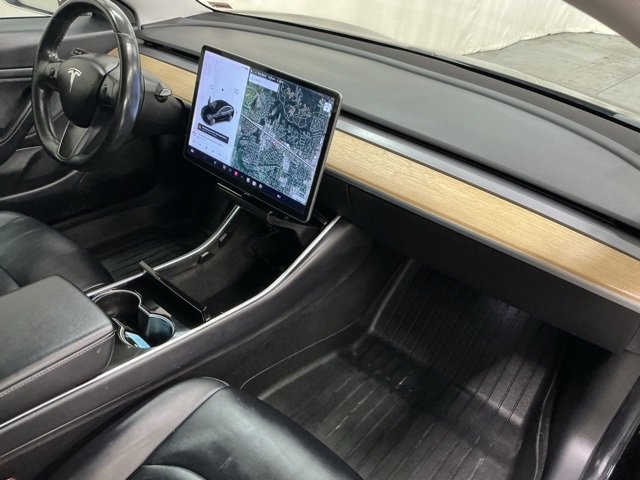 Used 2018 Tesla Model 3 Mid Range image 17