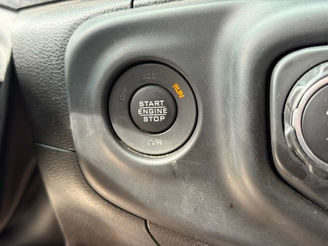 Used 2023 Jeep Gladiator Sport image 20