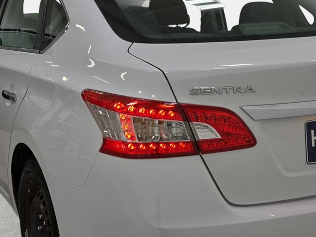 Used 2015 Nissan Sentra S FWD image 31