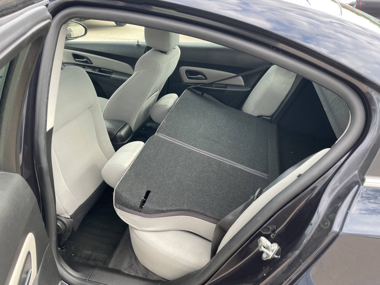 Used 2015 Chevrolet Cruze LT w/ Sun And Sound Package FWD image 25