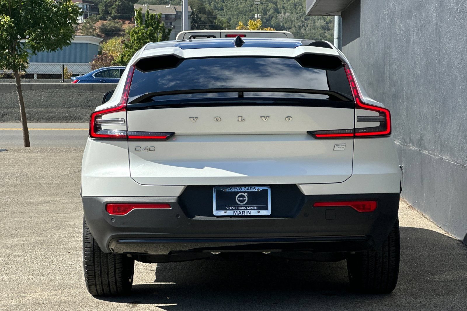 Certified 2023 Volvo C40 P8 Recharge Ultimate AWD/4WD image 8