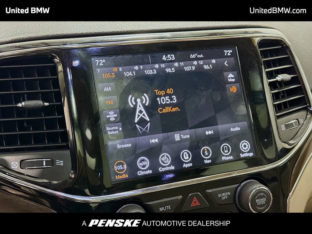 Used 2015 Jeep Grand Cherokee Limited w/ Luxury Group II image 8