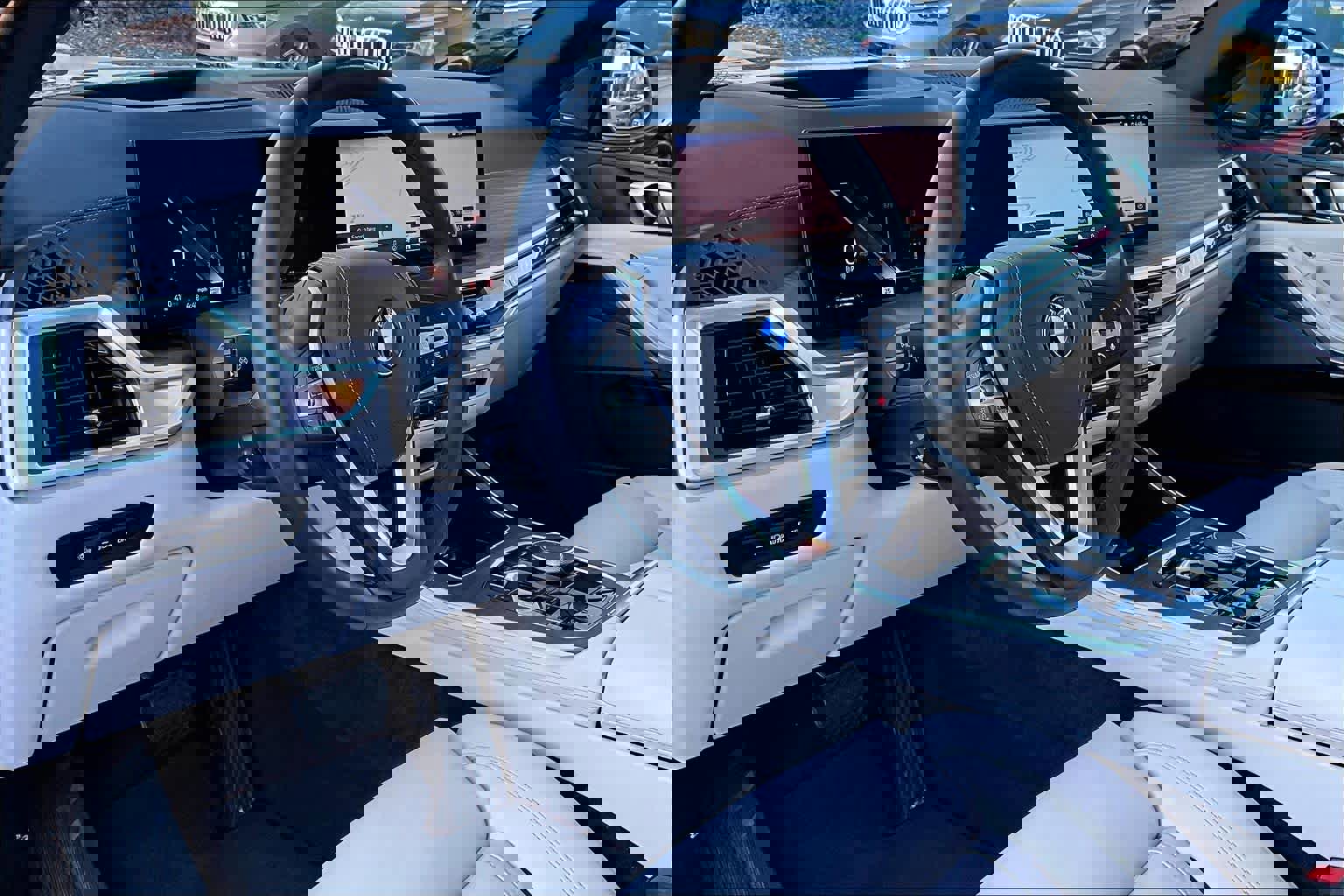 Certified 2025 BMW X5 xDrive40i image 17