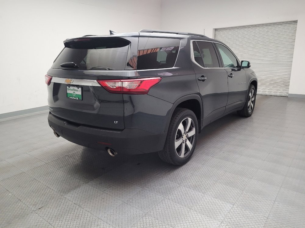 Used 2021 Chevrolet Traverse LT w/ LT Premium Package image 9
