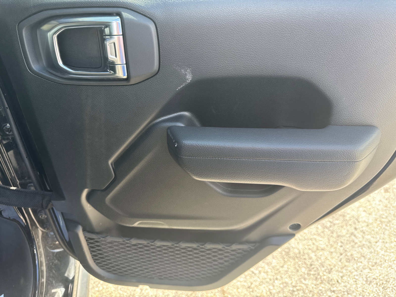 Used 2025 Jeep Wrangler Unlimited Rubicon 4xe w/ Safety Group image 16