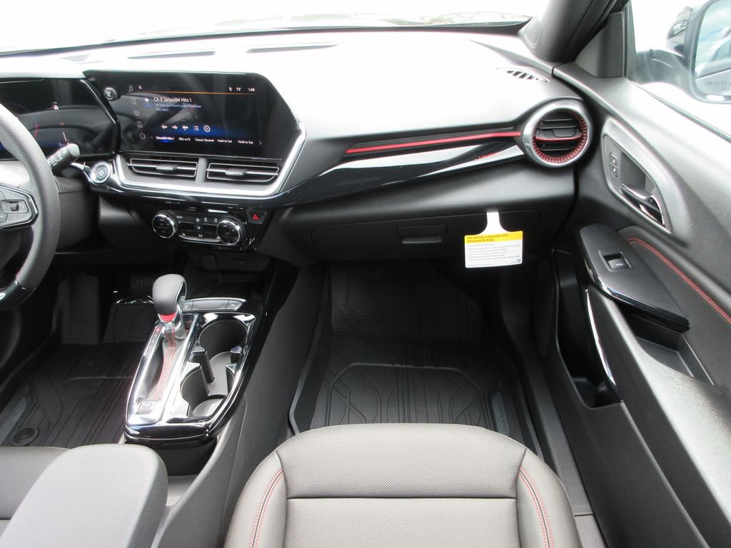 New 2026 Chevrolet Trax RS w/ Sunroof Package FWD image 16