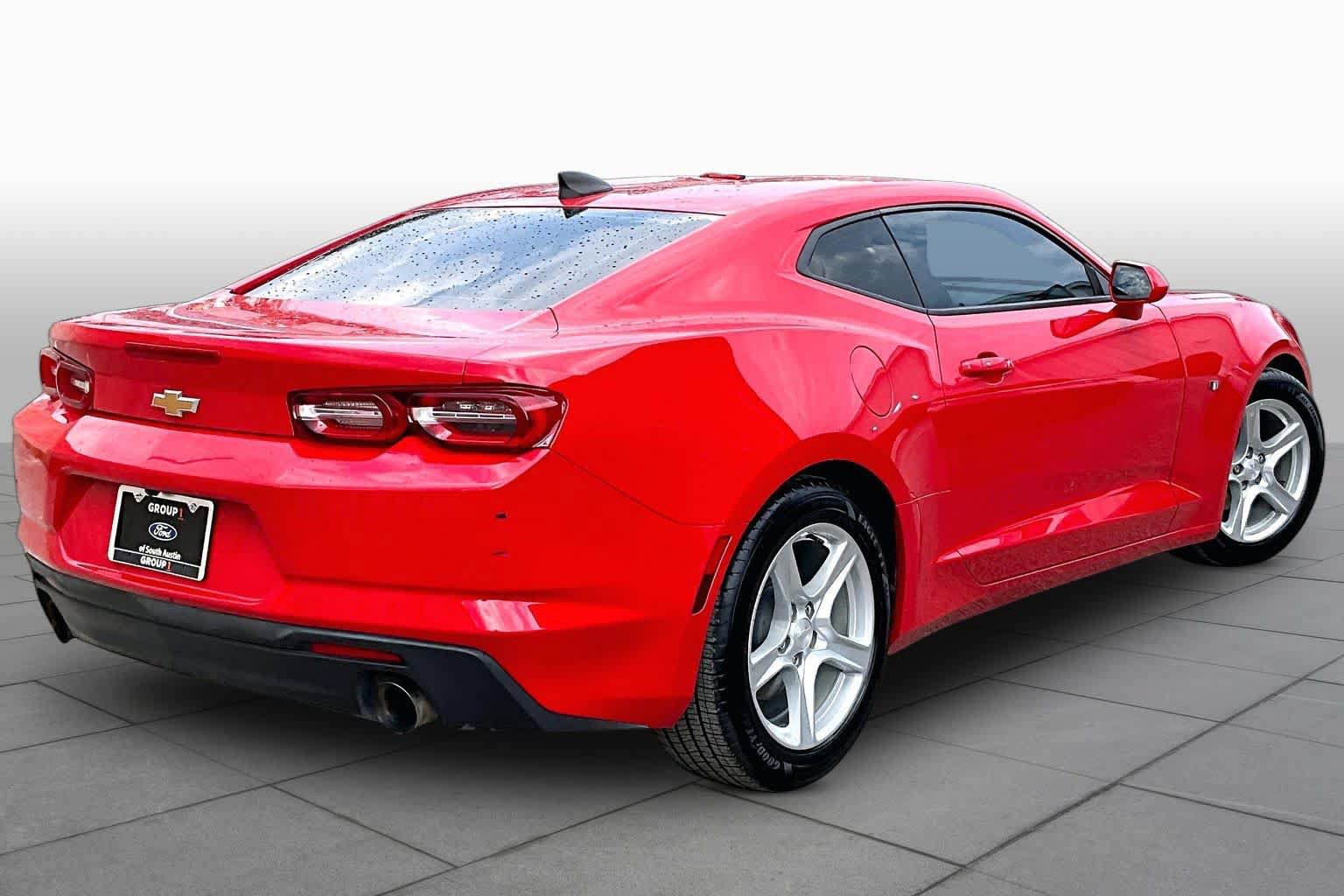 Used 2023 Chevrolet Camaro LT RWD image 13