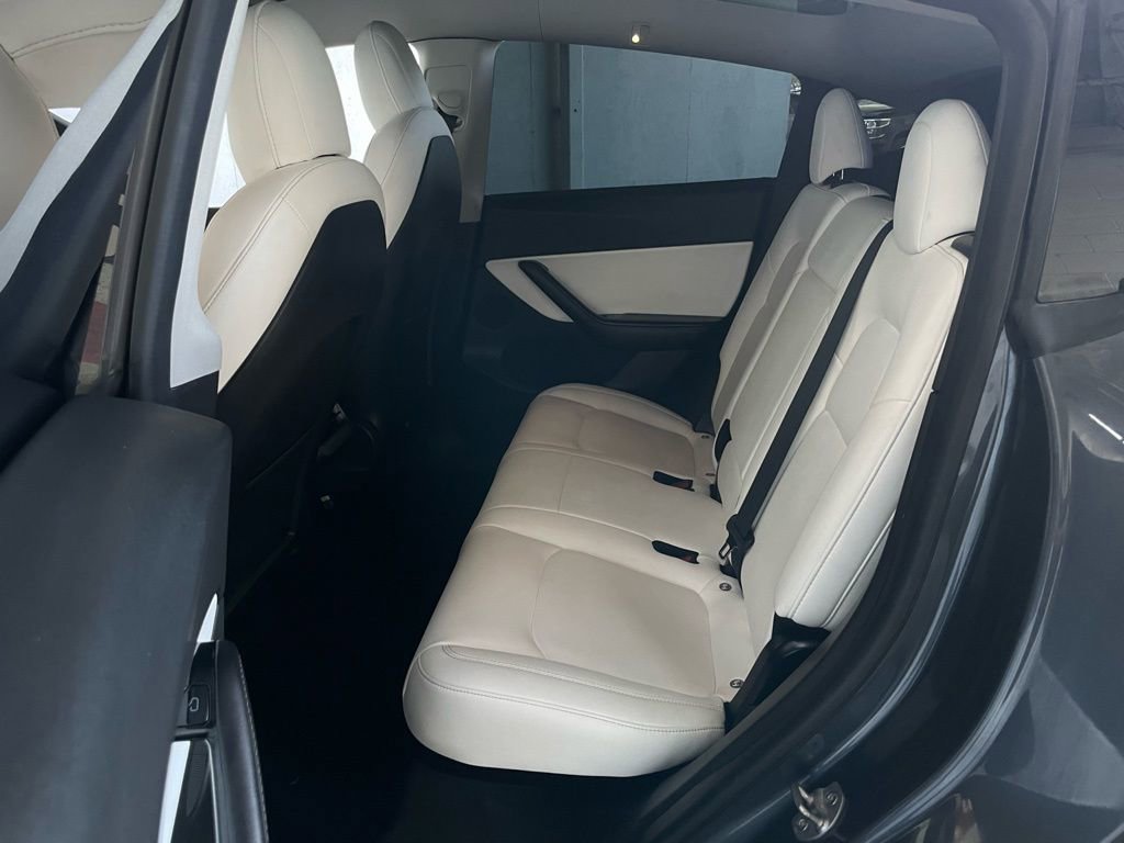 Used 2021 Tesla Model Y Performance image 15