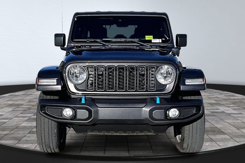 Used 2024 Jeep Wrangler Unlimited image 27