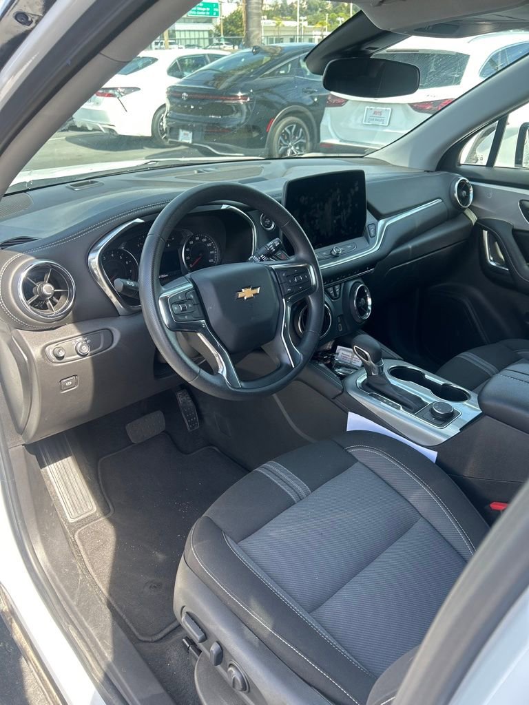 Used 2025 Chevrolet Blazer LT image 18