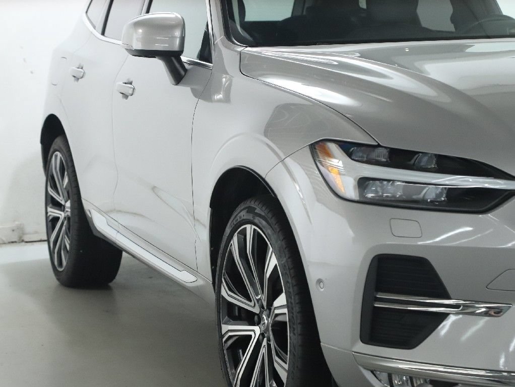 Used 2023 Volvo XC60 B5 Ultimate w/ Climate Package AWD/4WD image 8