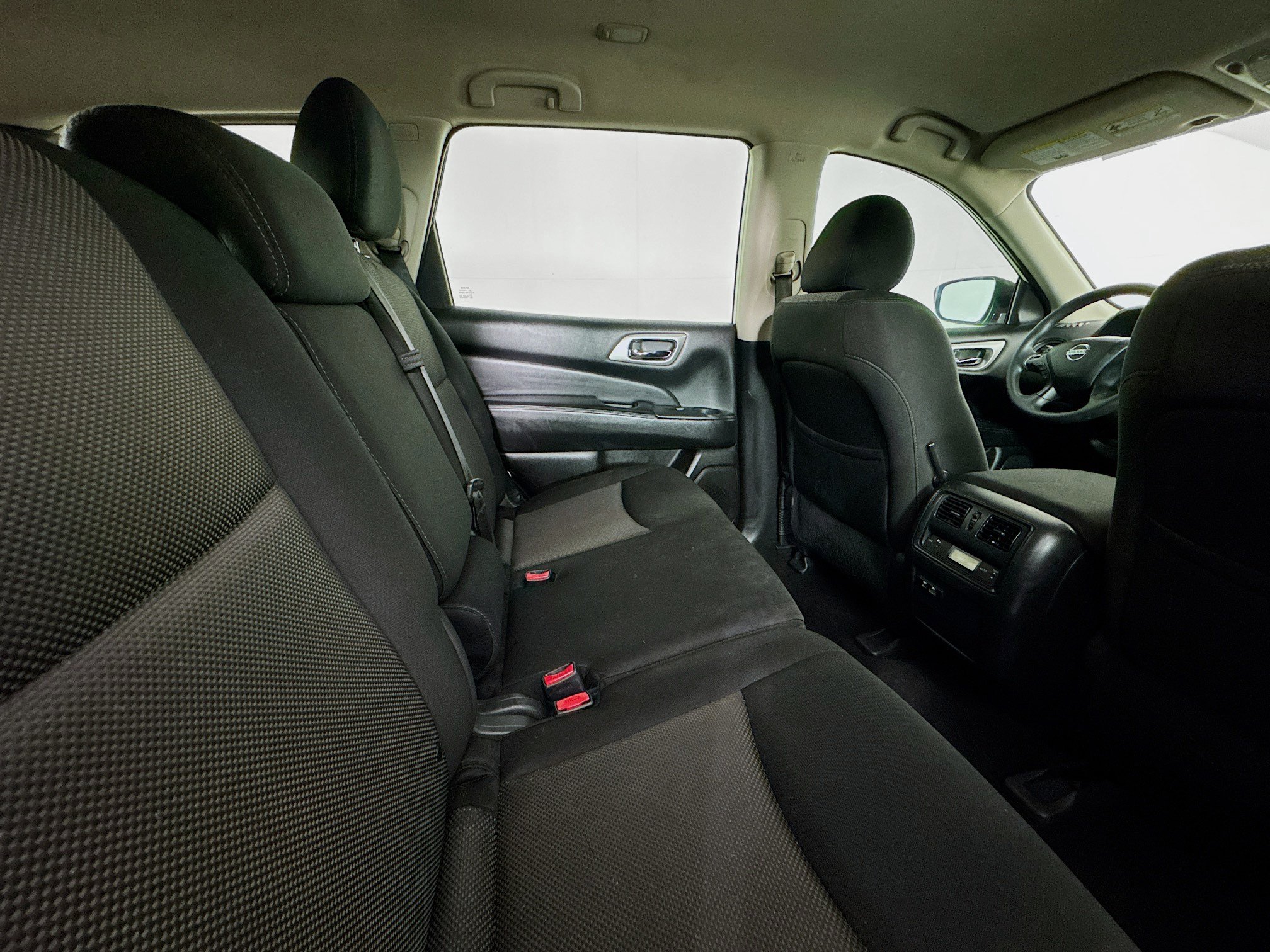 Used 2020 Nissan Pathfinder S AWD/4WD image 25