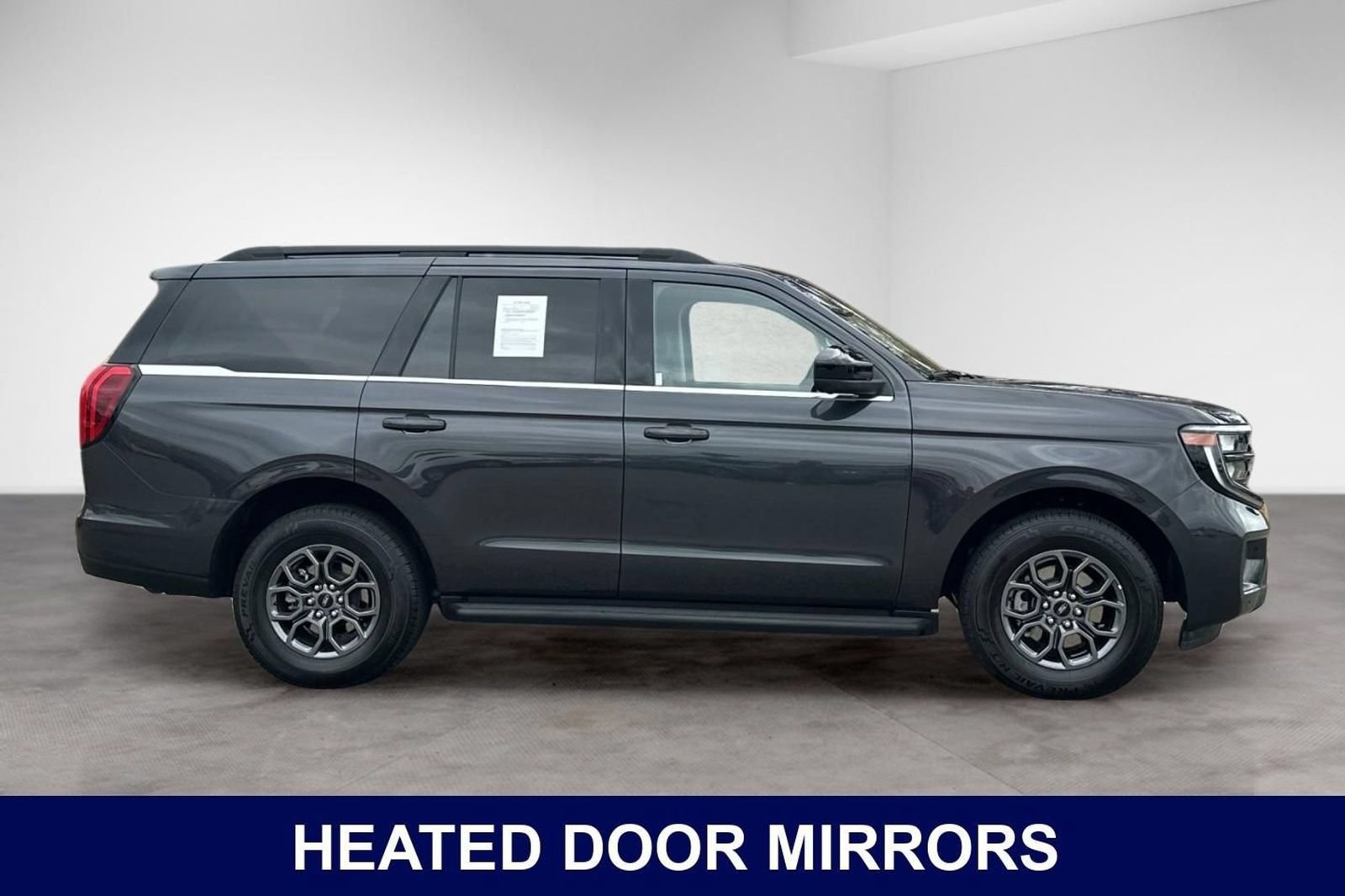 Used 2025 Ford Expedition Active AWD/4WD image 7