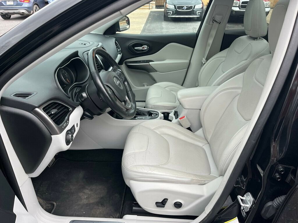 Used 2021 Jeep Cherokee Limited image 11