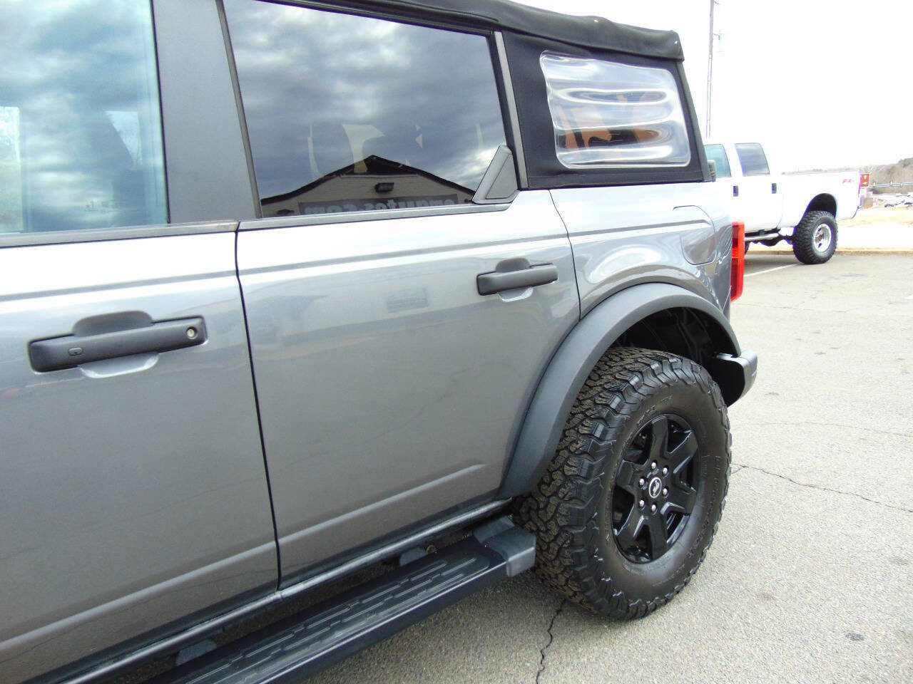 Used 2022 Ford Bronco Black Diamond image 28
