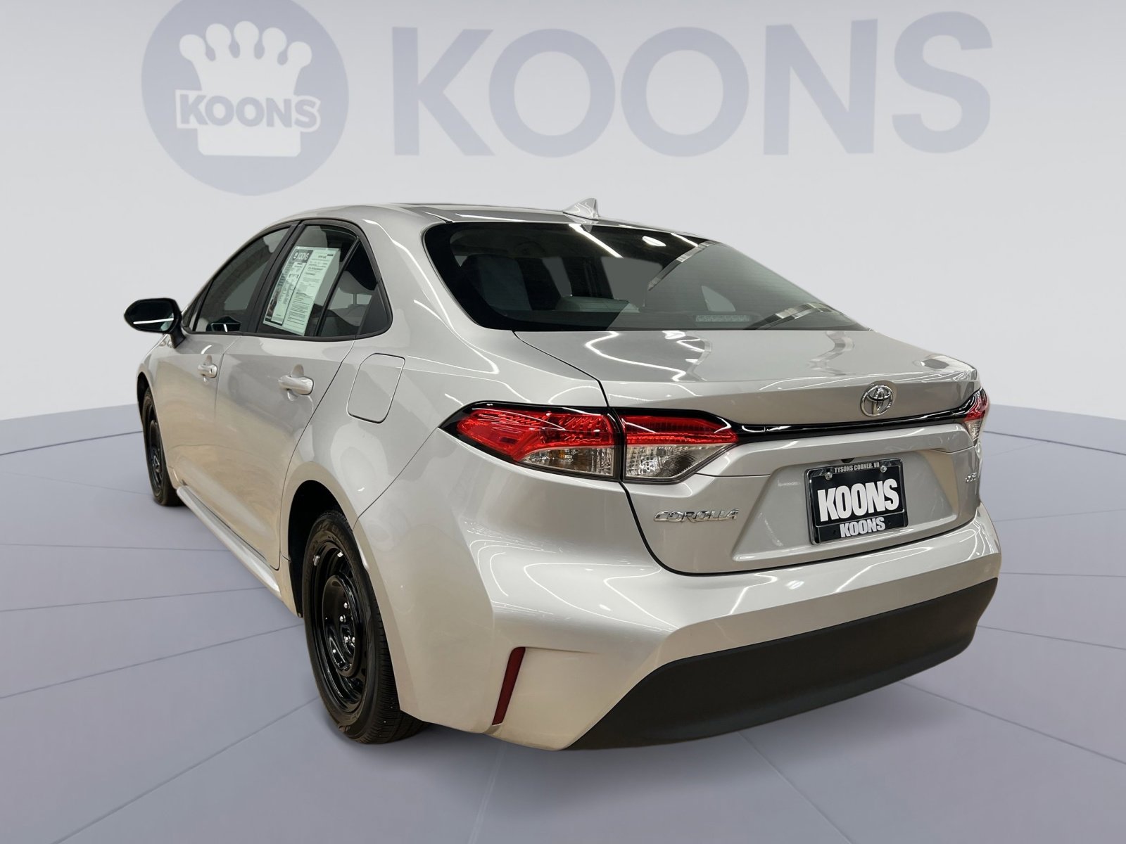 Used 2024 Toyota Corolla LE image 2