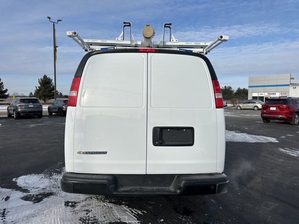 Used 2025 Chevrolet Express 2500 Extended w/ Communications Package image 9