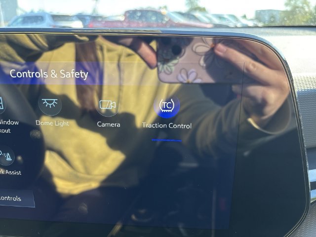 New 2027 Chevrolet Equinox RS w/ Safety and Technology Package FWD image 29