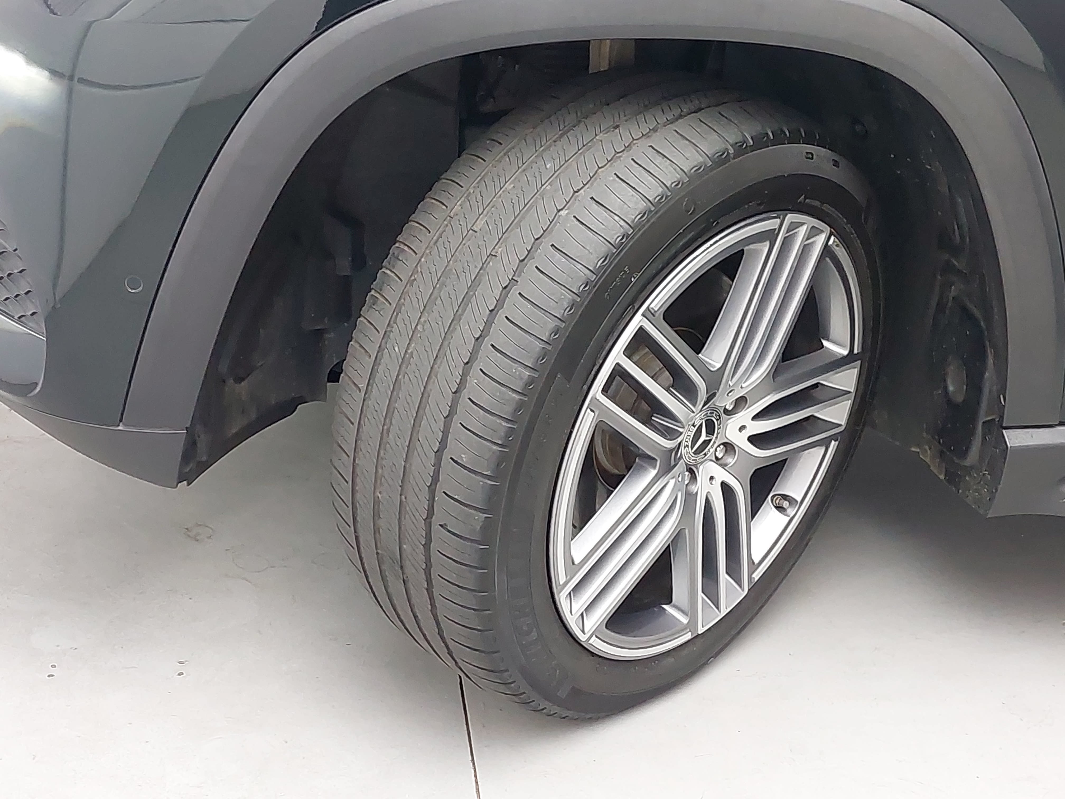 Used 2020 Mercedes-Benz GLS 450 4MATIC image 37
