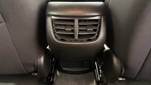 Used 2022 Chevrolet Malibu LT image 23