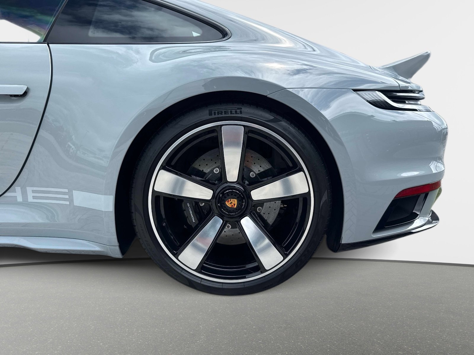 Used 2023 Porsche 911 Sport Classic RWD image 16