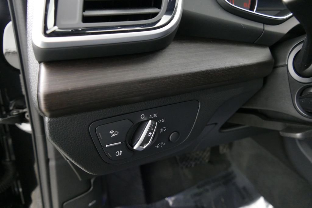 Used 2025 Audi Q5 2.0T Premium image 20