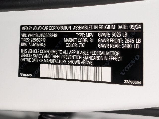 New 2025 Volvo XC40 B5 Core w/ Protection Package Premier AWD/4WD image 32