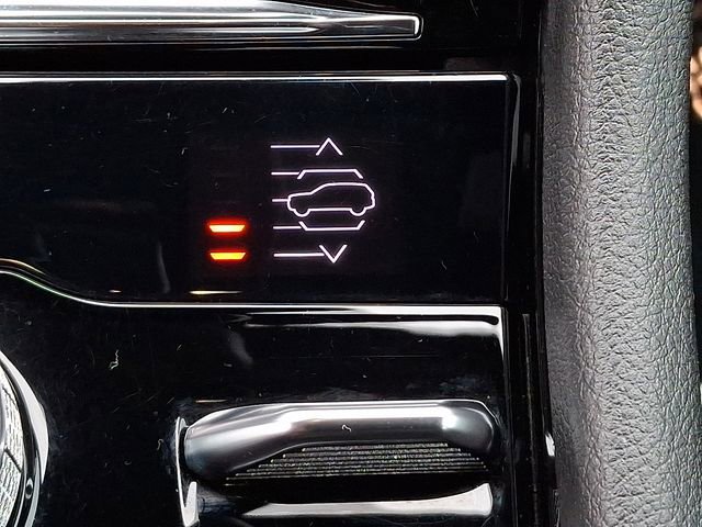 Used 2022 Jeep Grand Cherokee Trailhawk w/ Luxury Tech Group III image 25