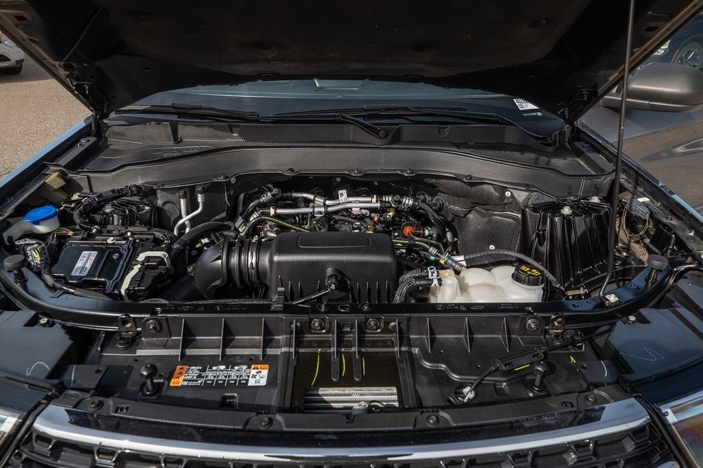 Used 2022 Ford Explorer XLT w/ Equipment Group 202A image 18