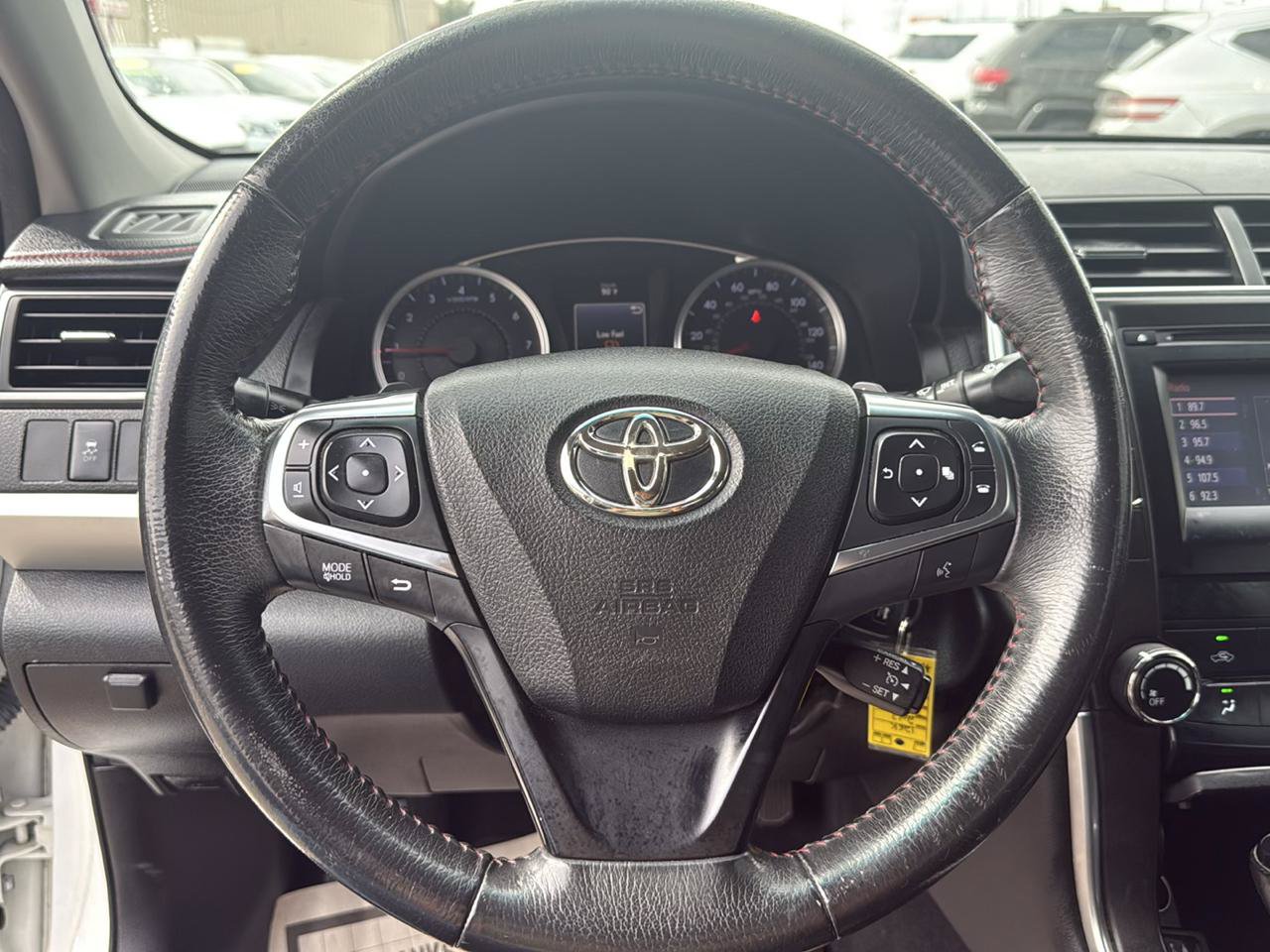 Used 2017 Toyota Camry SE FWD image 16