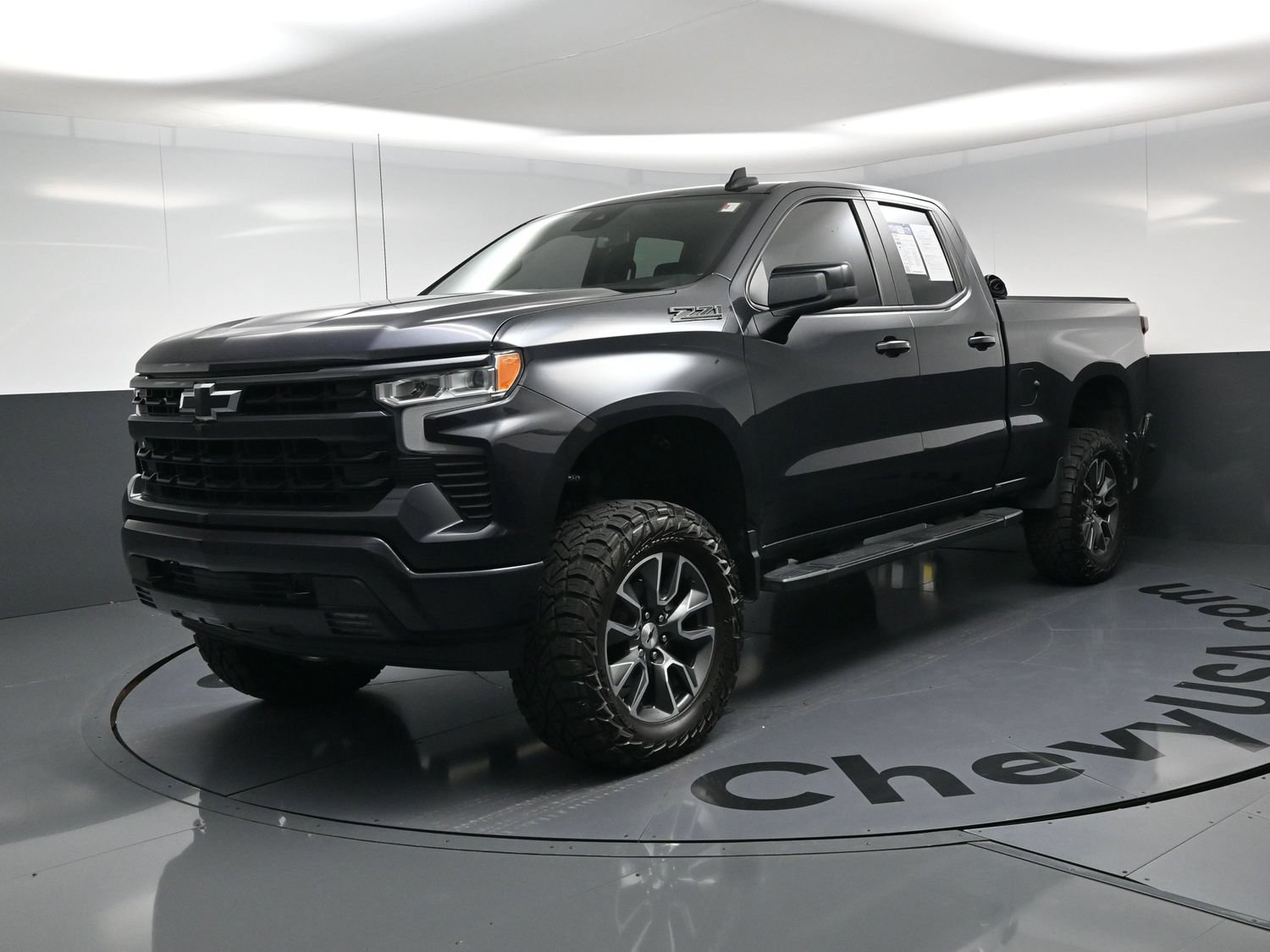 Used 2022 Chevrolet Silverado 1500 RST w/ Z71 Off-Road Package AWD/4WD image 5