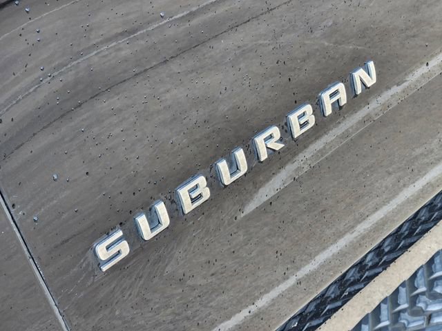 Used 2017 Chevrolet Suburban LT image 12