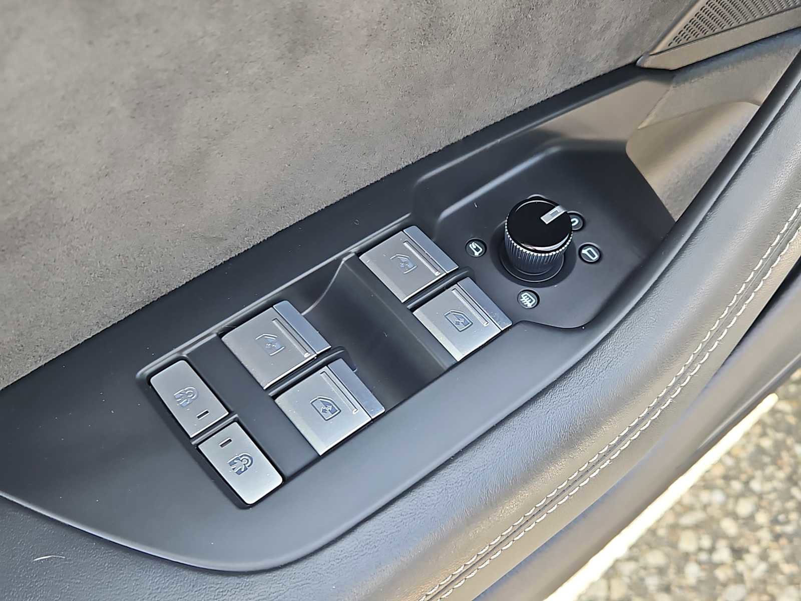 Used 2022 Audi S6 Premium Plus AWD/4WD image 24