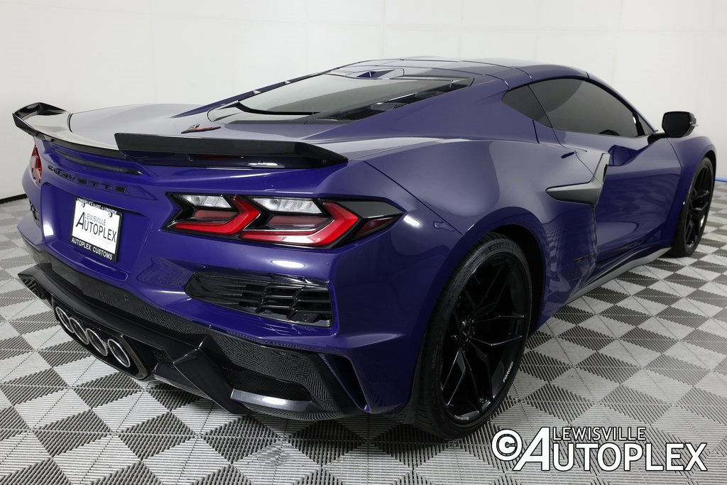 Used 2025 Chevrolet Corvette Z06 image 5