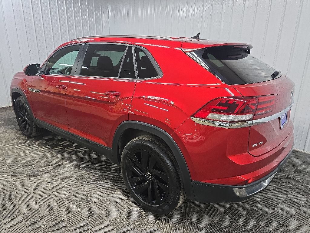 Used 2022 Volkswagen Atlas Cross Sport SE w/ Black Wheel Package AWD/4WD image 9
