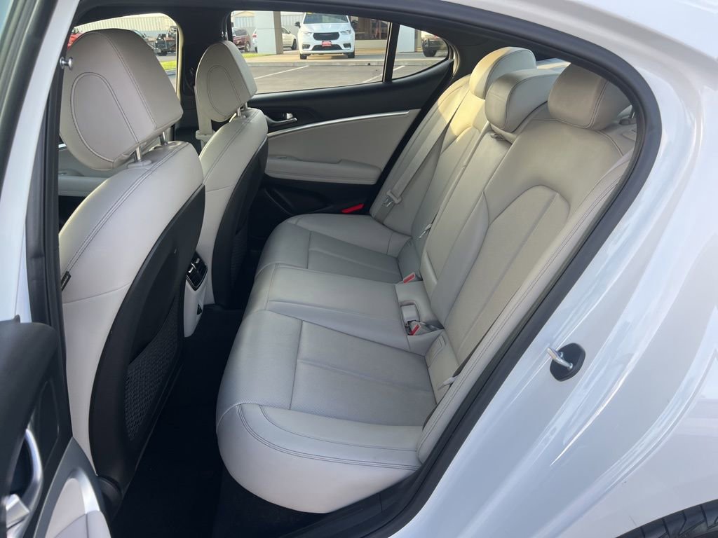 Used 2023 Genesis G70 2.0T RWD image 30