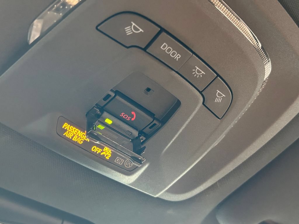 Used 2025 Toyota Crown Signia AWD/4WD image 20