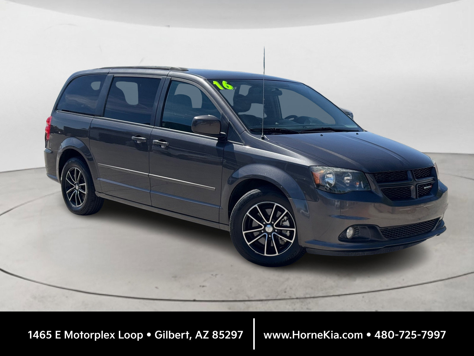 Used 2016 Dodge Grand Caravan R/T image 1