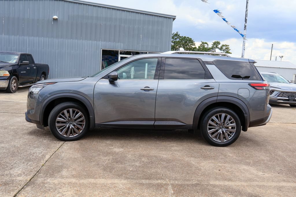 Used 2024 Nissan Pathfinder SL w/ SL Premium Package FWD image 28