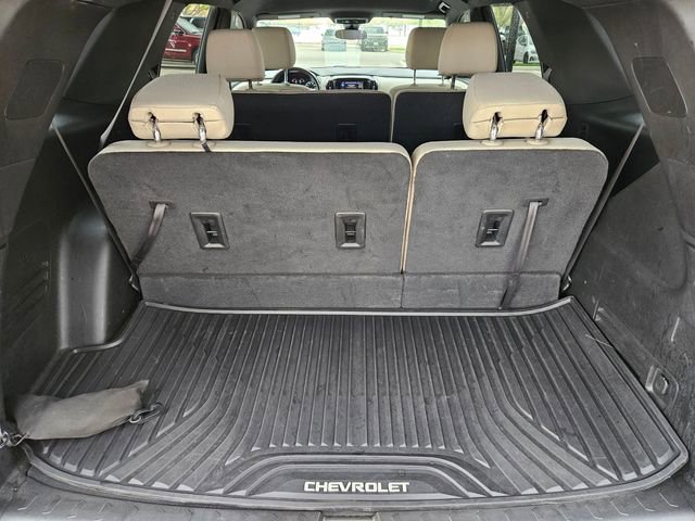 Used 2023 Chevrolet Traverse LS w/ Safety Package image 27