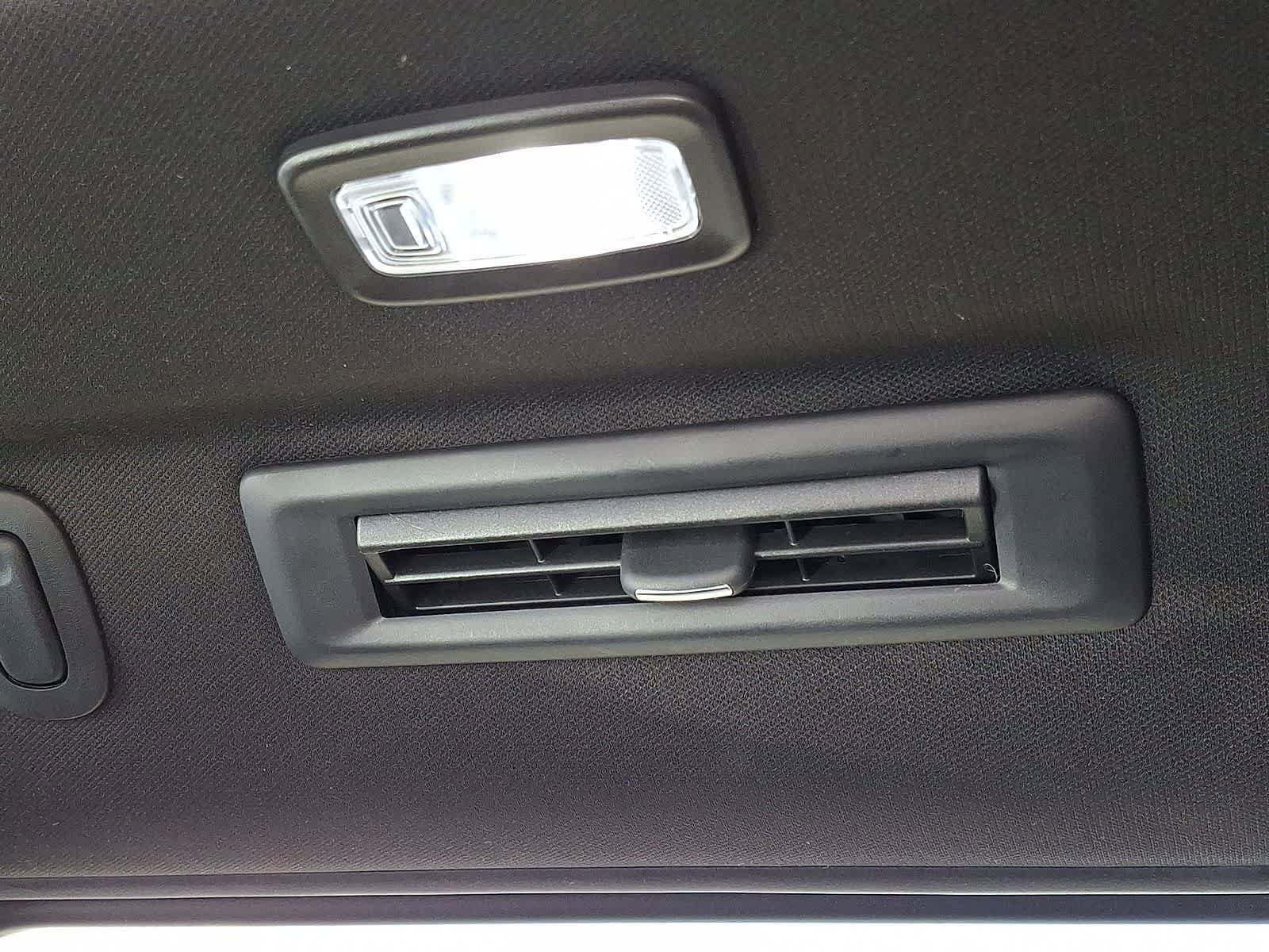 Certified 2024 GMC Yukon XL Denali image 27