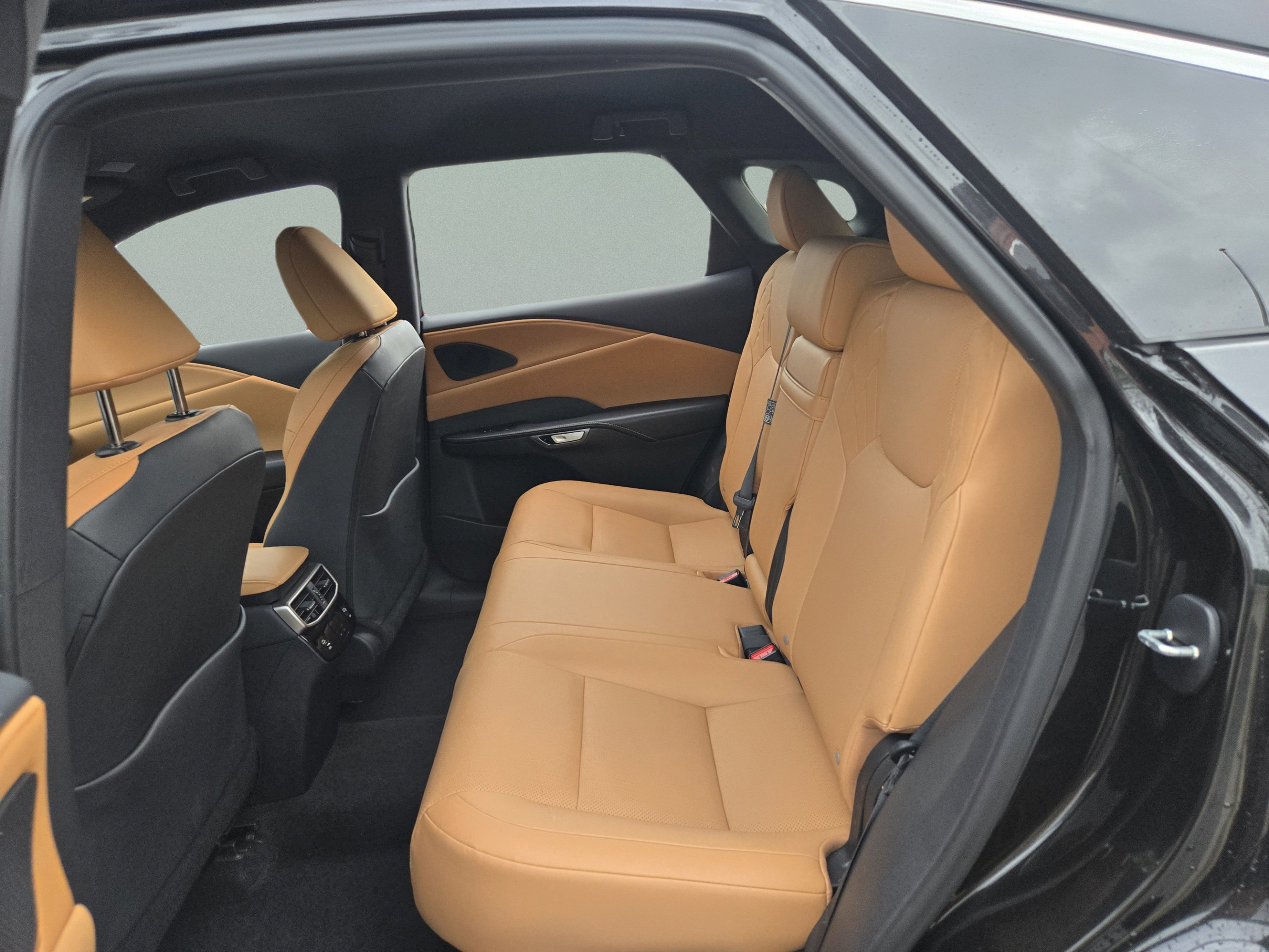 Certified 2025 Lexus RX 350 FWD w/ Technology Package image 29