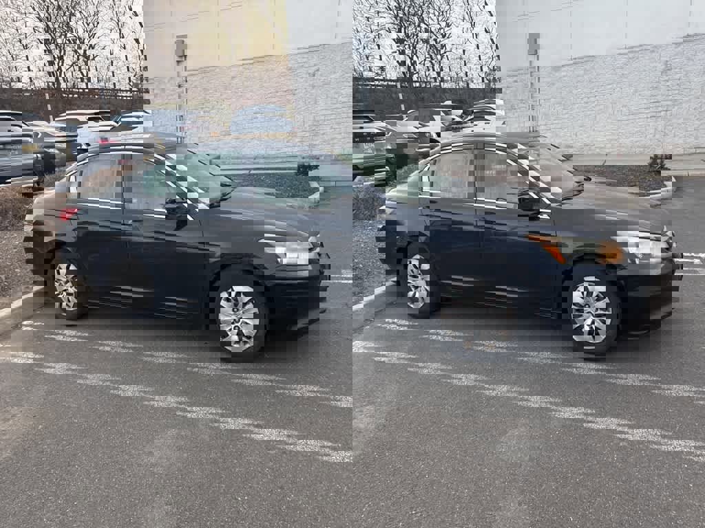 Used 2011 Honda Accord LX image 4