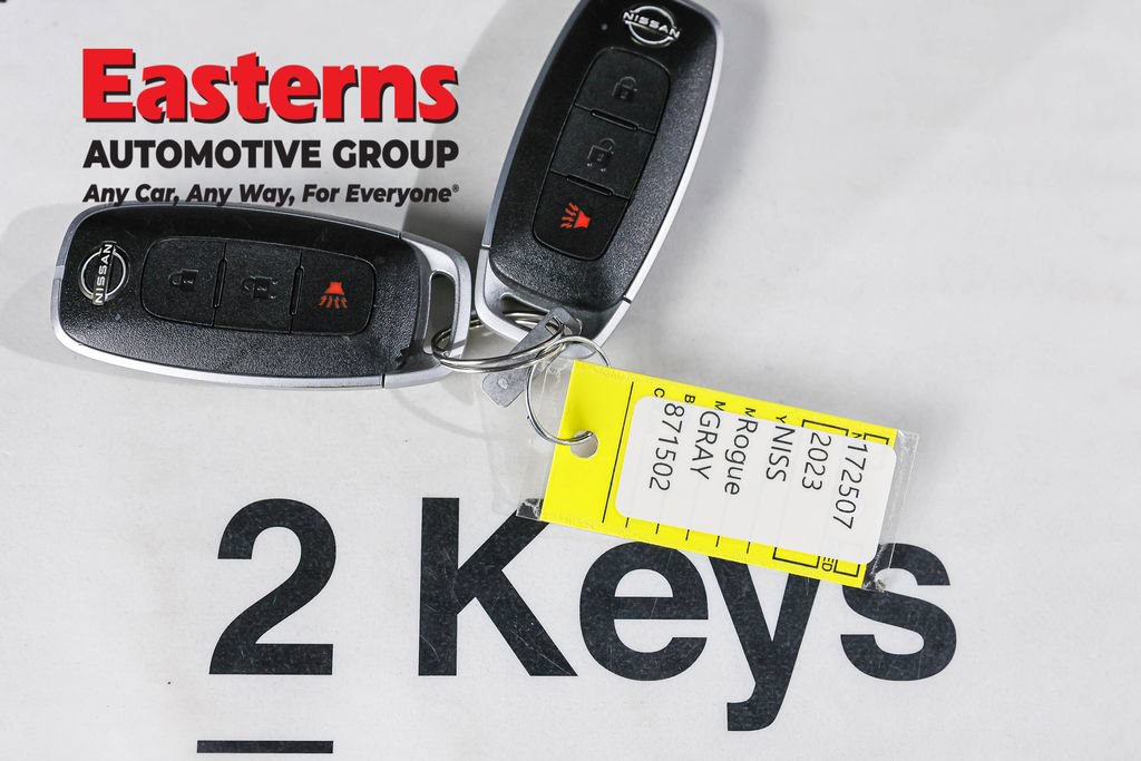 Used 2023 Nissan Rogue S AWD/4WD image 26