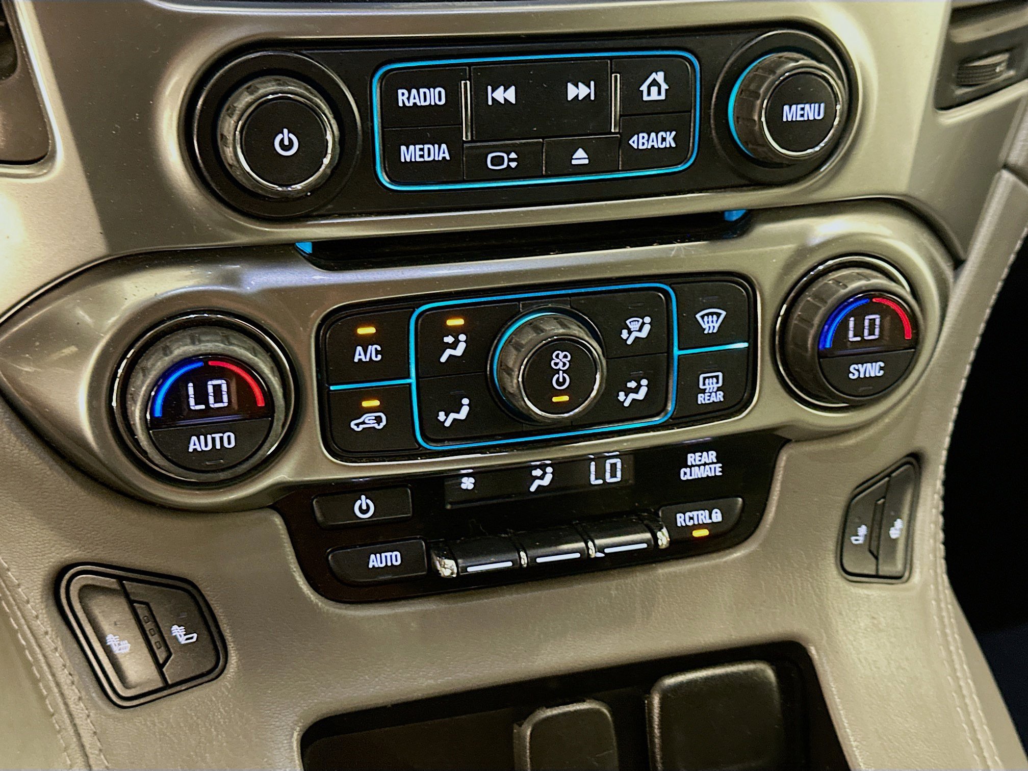 Used 2019 Chevrolet Tahoe LT AWD/4WD image 24